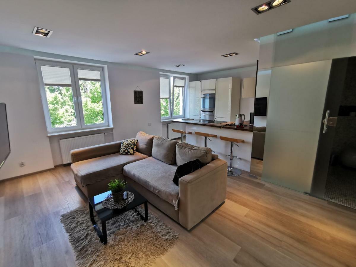 Nowoczesny Apartament III Al. Nmp Częstochowa Eksteriør billede